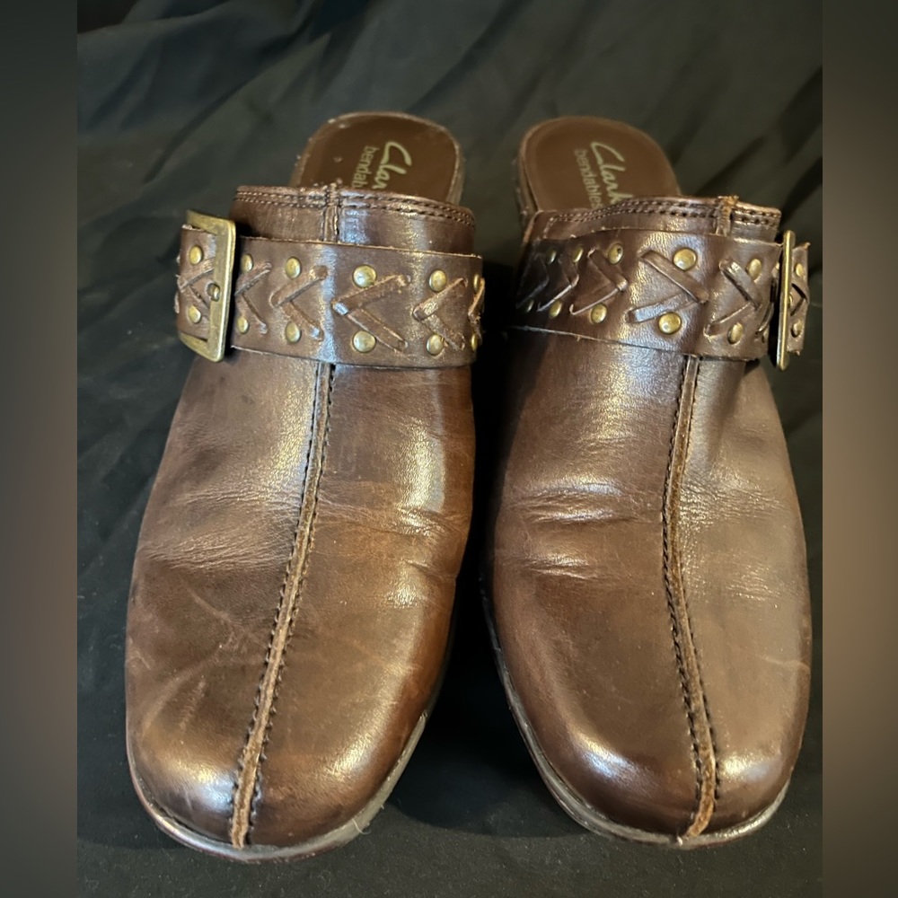 Y2K Like new Clark’s soft leather mules size 9 (run small) Closet closing sale!